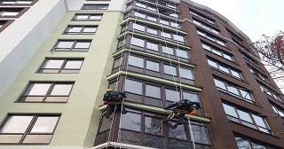 Установка крыши на балкон Дзержинский цена от 1032 руб. м/2.